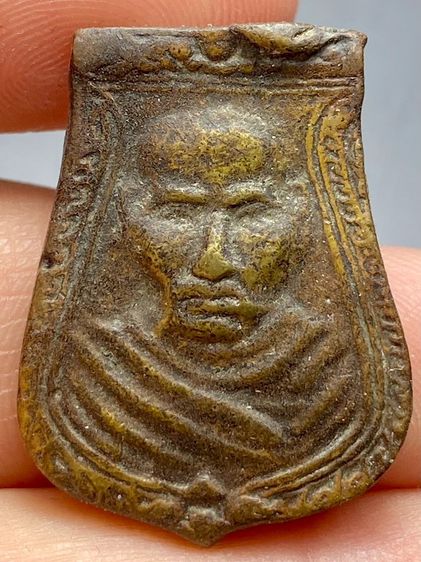 เหรียญหล่อหน้าเสือหลวงพ่อน้อยรุ่นแรกพ.ศ.๒๔๙๗ พระบ้านสวยเก่าเก็บหายาก