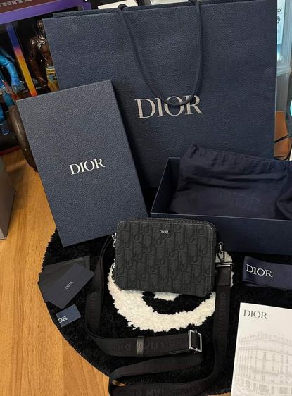 ✨️ พร้อมใช้Dior Pouch With Strap Black  Y21 รูปที่ 4