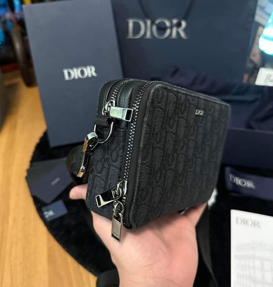 ✨️ พร้อมใช้Dior Pouch With Strap Black  Y21 รูปที่ 3