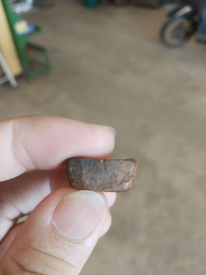 พระเนื้อดิน(พระพิมพ์พระซุ้มกอหลังเรียบ(ไม่สวยมีรอยแตกหัก)(ไม่ทราบพระเกจิที่สร้าง)(260401)(ไม่ทราบอายุและรุ่น))พระบ้านพระเครื่องรางของมงคล รูปที่ 16