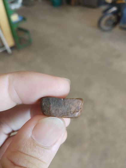 พระเนื้อดิน(พระพิมพ์พระซุ้มกอหลังเรียบ(ไม่สวยมีรอยแตกหัก)(ไม่ทราบพระเกจิที่สร้าง)(260401)(ไม่ทราบอายุและรุ่น))พระบ้านพระเครื่องรางของมงคล รูปที่ 17