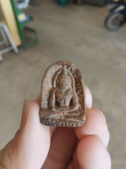 พระเนื้อดิน(พระพิมพ์พระซุ้มกอหลังเรียบ(ไม่สวยมีรอยแตกหัก)(ไม่ทราบพระเกจิที่สร้าง)(260401)(ไม่ทราบอายุและรุ่น))พระบ้านพระเครื่องรางของมงคล รูปที่ 4