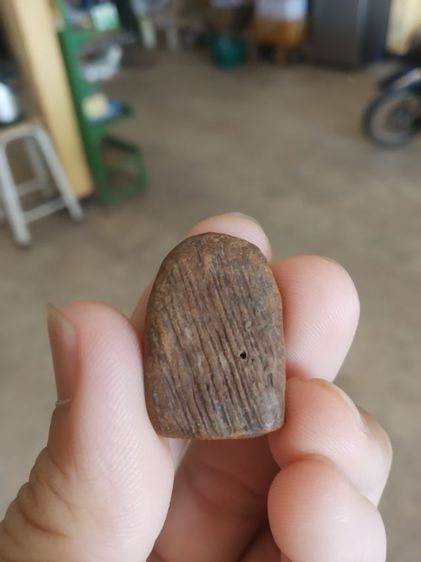 พระเนื้อดิน(พระพิมพ์พระซุ้มกอหลังเรียบ(ไม่สวยมีรอยแตกหัก)(ไม่ทราบพระเกจิที่สร้าง)(260401)(ไม่ทราบอายุและรุ่น))พระบ้านพระเครื่องรางของมงคล รูปที่ 7