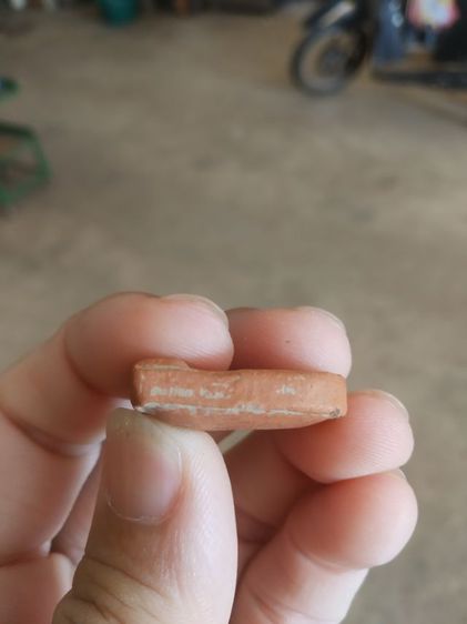 พระเนื้อดิน(พระพิมพ์พระซุ้มกอหลังเรียบเนื้อออกสีส้ม(พระใหม่ไม่ทราบพระเกจิที่สร้าง)(ไม่ทราบรุ่นและอายุ)(260402))พระบ้านพระเครื่องรางของมงคล รูปที่ 9