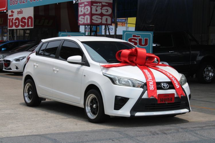 Toyota Yaris 2015 1.2 E Sedan เบนซิน ไม่ติดแก๊ส เกียร์อัตโนมัติ ขาว รูปที่ 1