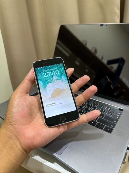 iPhone SE 2020 64GB Sliver ดูหนังฟังเพลง ถ่ายรูป ทำงาน อื่นๆ เน้นใช้งานคุ้มครับ  รูปที่ 3