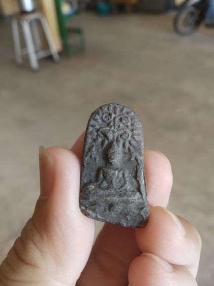 พระเนื้อดินผสมผงพิมพ์เล็ก(พระพิมพ์พระยอดขุนพล(พิมพ์นกปลา)(พระใหม่ไม่ทราบพระเกจิที่สร้าง)(ไม่ทราบอายุและรุ่น))พระบ้านพระเครื่องรางของมงคล รูปที่ 18