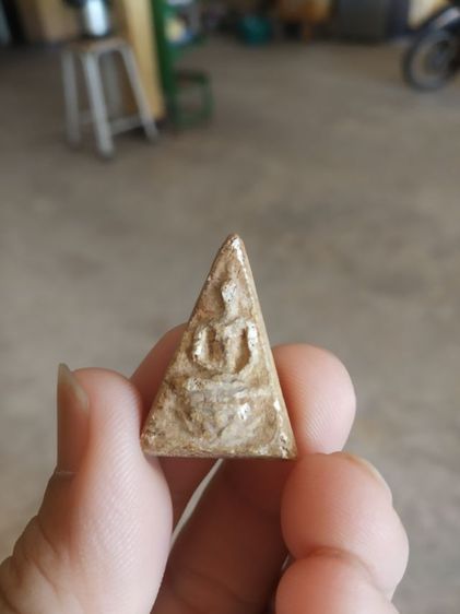 พระเนื้อว่านผสมผง(พระพิมพ์พระสมเด็จนางพญานั่งบนฐานบัวหลังเรียบ(ไม่ทราบพระเกจิที่สร้าง)(ไม่ทราบรุ่นและอายุ)(260408))พระเครื่องรางของมงคล รูปที่ 4