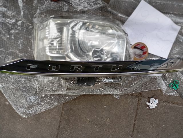 คิ้วฝาท้าย แท้ ฟอจูนเนอร14 รูปที่ 4