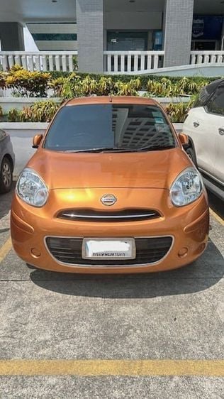 รถ Nissan March 1.2 E สี ส้ม