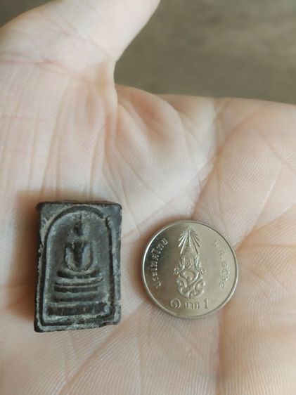 พระเนื้อดินผสมผงว่านพิมพ์เล็ก(พระพิมพ์พระสมเด็จหลังเรียบเนื้อออกสีดำ(ไม่ทราบพระเกจิที่สร้าง)(ไม่ทราบรุ่นและอายุ)(260410))พระเครื่องของมงคล รูปที่ 4