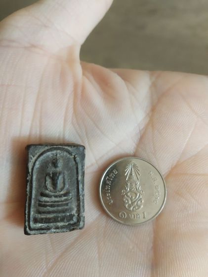 พระเนื้อดินผสมผงว่านพิมพ์เล็ก(พระพิมพ์พระสมเด็จหลังเรียบเนื้อออกสีดำ(ไม่ทราบพระเกจิที่สร้าง)(ไม่ทราบรุ่นและอายุ)(260410))พระเครื่องของมงคล รูปที่ 3