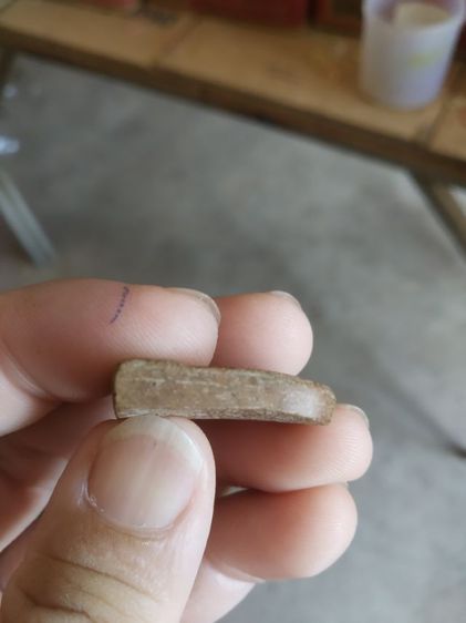 พระเนื้อดินพิมพ์กลาง(พระพิมพ์พระซุ้มกอหลังเรียบเนื้อออกสีน้ำตาล(พระใหม่ไม่ทราบเกจิที่สร้าง)(260413)(ไม่ทราบรุ่นและอายุ))พระเครื่องรางของมงคล รูปที่ 15