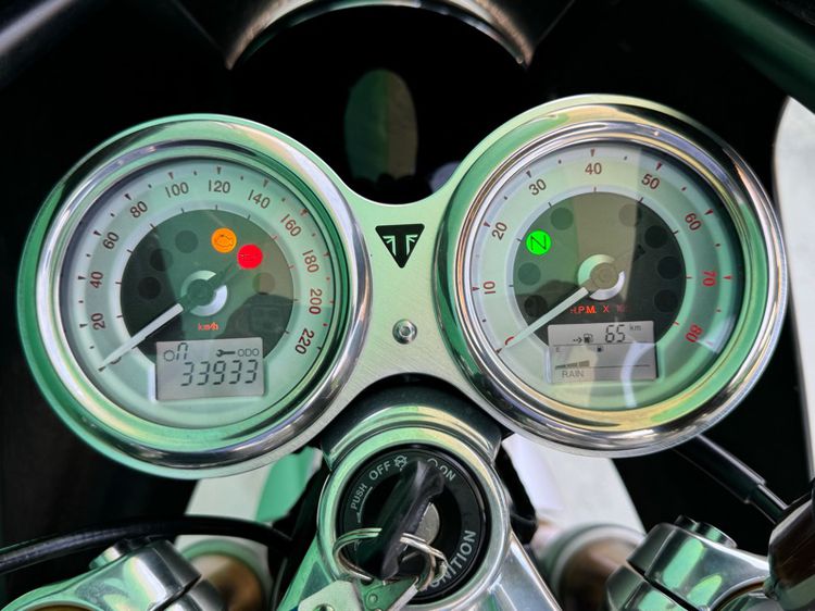 TRIUMPH THRUXTON R 12OO สีดำ รูปที่ 14