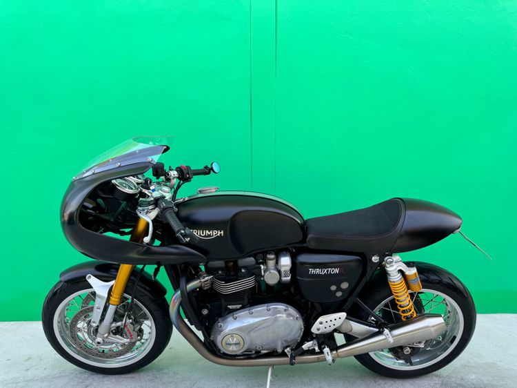 TRIUMPH THRUXTON R 12OO สีดำ รูปที่ 17