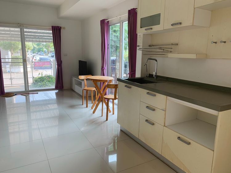 ขายด่วน พร้อมเฟอร์นิเจอร์อย่างดี และให้เช่า อินดี้บางนา (ซอยเอแบค กม.26) รูปที่ 3