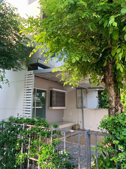 ขายด่วน พร้อมเฟอร์นิเจอร์อย่างดี และให้เช่า อินดี้บางนา (ซอยเอแบค กม.26) รูปที่ 2