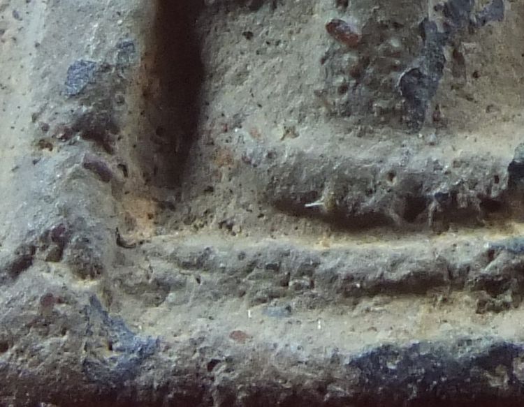 พระนางพญาพิษณุโลกเข่าตรง พิมพ์เทวดา รูปที่ 6