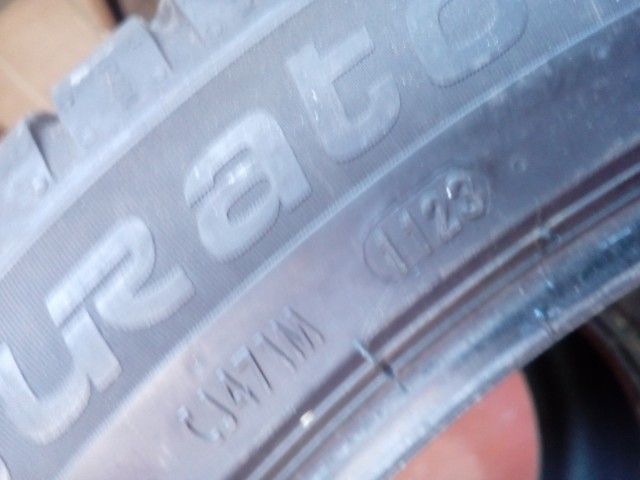 ปี23 Pirelli 225 45 r17  ถอดจากรถแบนซ์  081 77752 สี่ เจ็ด รูปที่ 3