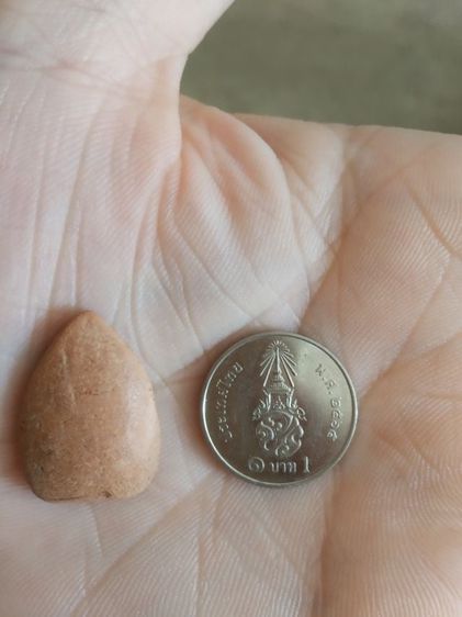 พระเนื้อดินพิมพ์เล็ก(พระพิมพ์พระกลีบบัวหรือพระเจ้าสัวน้อย(พระใหม่ไม่ทราบพระเกจิที่สร้าง)(ไม่ทราบรุ่นและอายุ)(270403))พระเครื่องรางของมงคล