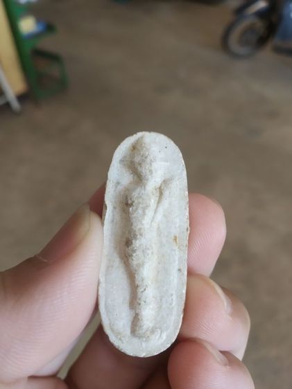 พระเนื้อว่านผสมผง(พระพิมพ์พระวันทาเสมาหลังเรียบ(พระใหม่ไม่ทราบพระเกจิที่สร้าง)(ไม่ทราบรุ่นและอายุ)(270405))พระเครื่องรางของมงคลพระบ้าน รูปที่ 3