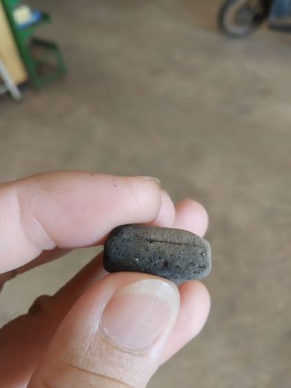 พระเนื้อดินเผา(พระพิมพ์พระนางพญาหลังเรียบเนื้อออกสีเทาดำ(พระใหม่ไม่ทราบพระเกจิที่สร้าง)(ไม่ทราบอายุและรุ่น)(270406))พระเครื่องรางของมงคล รูปที่ 16