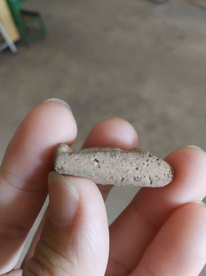 พระเนื้อดิน(พระพิมพ์พระนางพญาหลังเรียบเนื้อออกสีน้ำตาลเทา(พระใหม่ไม่ทราบพระเกจิที่สร้าง)(ไม่ทราบอายุและรุ่น)(270407))พระเครื่องรางของมงคล รูปที่ 14