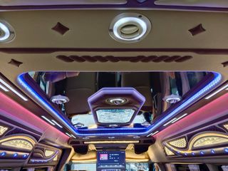 2017 รถตู้ toyota hiace commuter ดีเซล 3000 ไมล์น้อย แต่งสวย หลังคา vip ลายใหม่ 9 ที่นั่ง ทีวี เครื่องเสียง เกียร์ธรรมดา สีเทา เจ้าของขายเอง