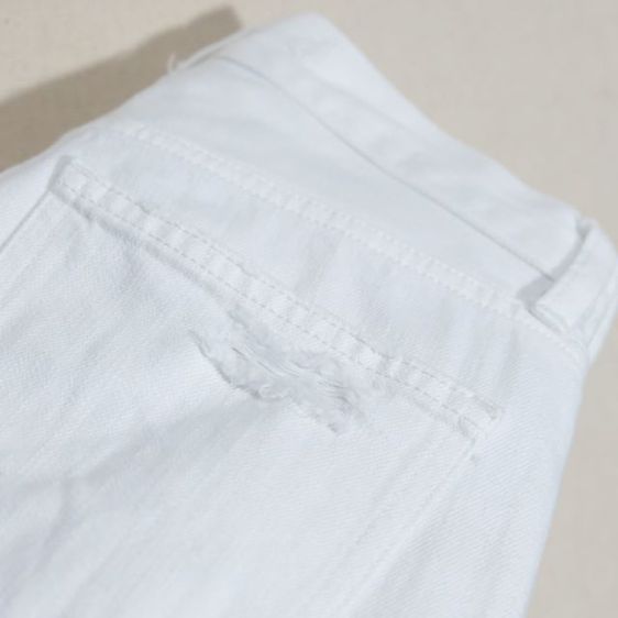 UNIQLO Tapered Ankle jeans 

กางเกงเอวสูงทรงโค้งเล็กน้อย แต่งขาดช่วงกระเป๋า สวยมาก สภาพใหม่กริบ ไม่มีตำหนิค่ะ
 รูปที่ 6