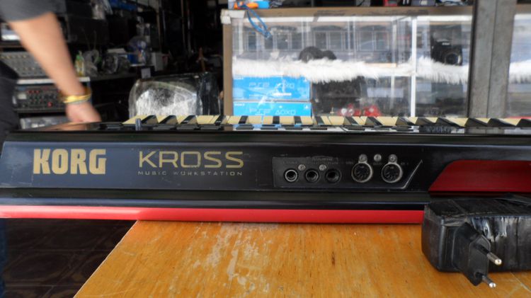 Korg รุ่น Kross 61 มือสอง สภาพใหม่ๆ สวย  รูปที่ 5