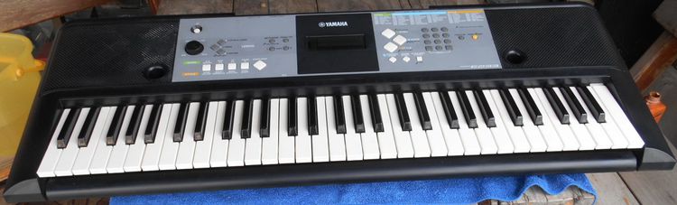  Yamaha Portable Keyboards PSR-E233 รูปที่ 3