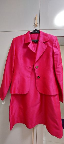 ชุดผ้าไหมแท้ ตัดใส่ออกงานครั้งเดียว สีชมพูบานเย็น มีเดรสและเสื้อคลุม มีซับในอย่างดี สภาพ 99.99