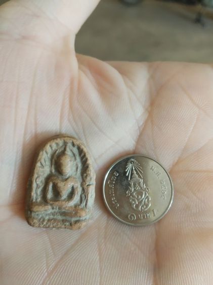 พระเนื้อดินพิมพ์เล็ก(พระพิมพ์พระซุ้มกอหลังเรียบ(ไม่ค่อยสวยไม่ทราบพระเกจิที่สร้าง)(ไม่ทราบอายุและรุ่น)(280401))พระเครื่องรางของมงคลพระบ้าน รูปที่ 3