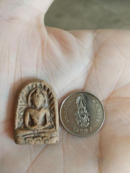 พระเนื้อดินพิมพ์กลาง(พระพิมพ์พระซุ้มกอหลังเรียบเนื้อออกสีน้ำตาลเข้ม(ไม่ทราบพระเกจิที่สร้างไม่ทราบอายุและรุ่น)(280405))พระเครื่องรางของมงคล รูปที่ 2