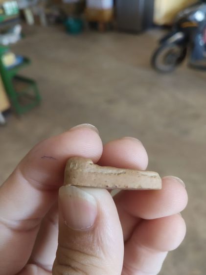 พระเนื้อดิน(พระพิมพ์พระซุ้มกอหลังเรียบหลังไม่ค่อยสวย(พระใหม่ไม่ทราบพระเกจิที่สร้าง)(ไม่ทราบรุ่น)(280407))พระบ้านพระเครื่องรางของมงคล รูปที่ 11