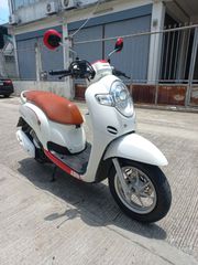 Scoopy i-10