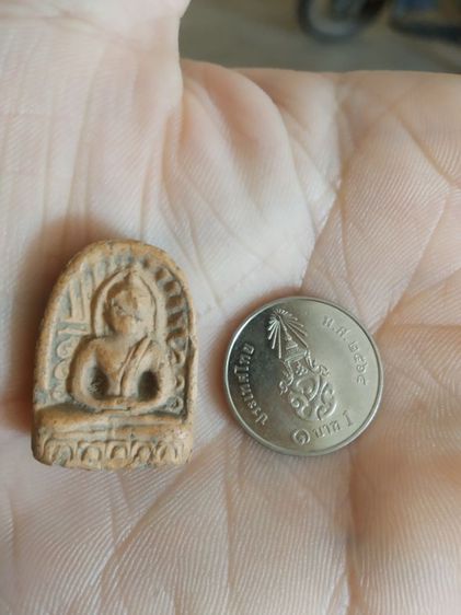 พระเนื้อดินพิมพ์กลาง(พระพิมพ์พระซุ้มกอหลังเรียบ(พระใหม่ไม่ทราบพระเกจิที่สร้างไม่ทราบรุ่นและอายุ)(280410))พระบ้านพระเครื่องรางของมงคล รูปที่ 8