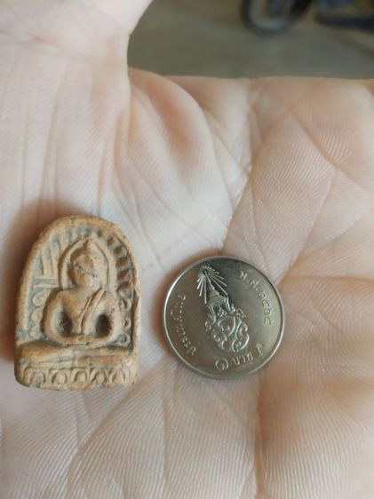 พระเนื้อดินพิมพ์กลาง(พระพิมพ์พระซุ้มกอหลังเรียบ(พระใหม่ไม่ทราบพระเกจิที่สร้างไม่ทราบรุ่นและอายุ)(280410))พระบ้านพระเครื่องรางของมงคล รูปที่ 7