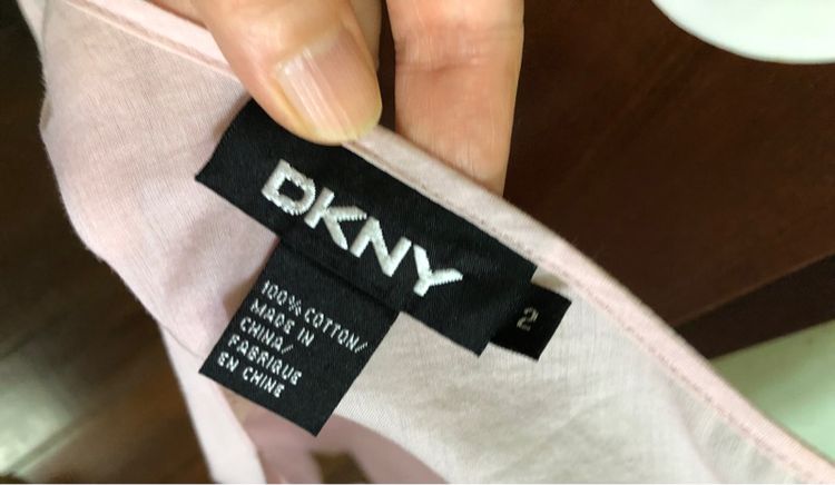 DKNY เสื้อสตรี รูปที่ 3