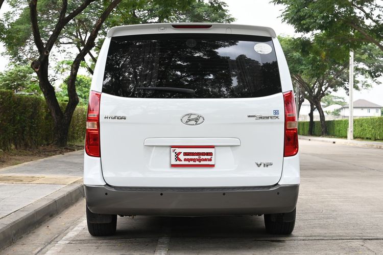 Hyundai Grand Starex 2011 2.5 VIP Van ดีเซล เกียร์อัตโนมัติ ขาว รูปที่ 4