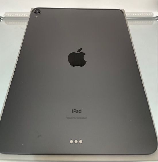 ขาย iPad Pro 11 2018 สีดำ ศูนย์ไทย สภาพสวย 64gb WiFi รองรับปากกา และคีย์บอร์ด สแกนใบหน้าได้ รีเซ็ตได้ไม่ติดไอคราว อุปกรณ์ครบ พร้อมใช้งาน  รูปที่ 3
