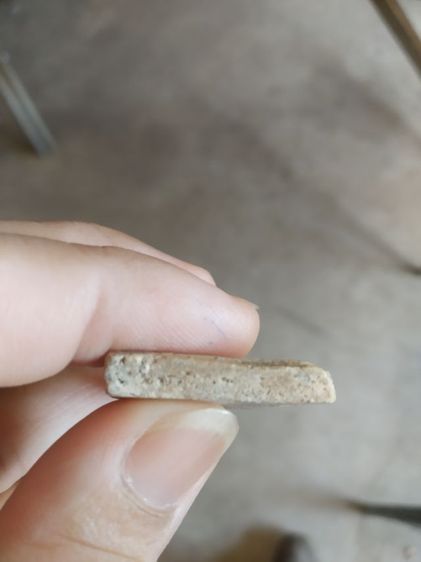 พระเนื้อว่านผสมผง(พระพิมพ์พระสมเด็จหลังเรียบ(ไม่ทราบพระเกจิที่สร้าง)(ไม่ทราบรุ่นและอายุ)(280435)(สภาพไม่ค่อยสวย))พระเครื่องรางของมงคล รูปที่ 18