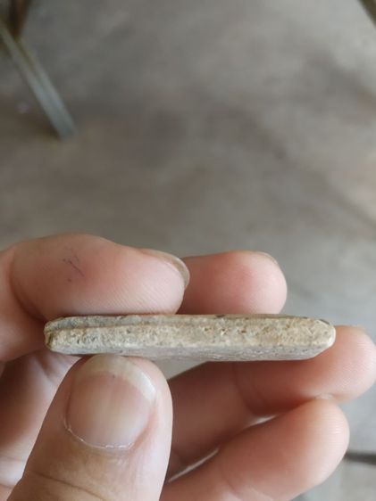 พระเนื้อว่านผสมผง(พระพิมพ์พระสมเด็จหลังเรียบ(ไม่ทราบพระเกจิที่สร้าง)(ไม่ทราบรุ่นและอายุ)(280435)(สภาพไม่ค่อยสวย))พระเครื่องรางของมงคล รูปที่ 13