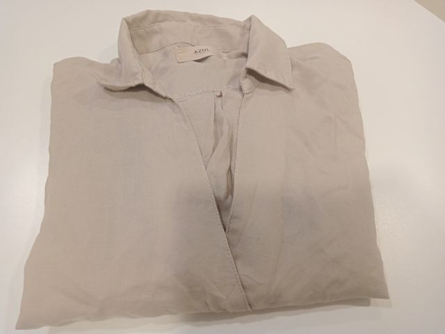Azul casual shirt เชิ้ตผู้หญิงคอปก ใส่ลำลอง ผ้ารีดแล้วนิ่มมาก ผ้าทิ้งตัว  ไม่มีกระดุม ไม่มีกระเป๋า อก 42 ยาว 29 แขนยาว 17 ไหล่กว้าง 9 นิ้ว  รูปที่ 11