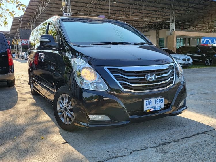 Hyundai H-1  2014 2.5 Deluxe Van ดีเซล ไม่ติดแก๊ส เกียร์อัตโนมัติ ดำ รูปที่ 3