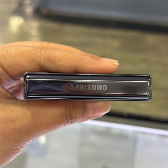 Samsung Z Flip5 256GB สีดำ เครื่องศูนย์ สภาพสวย จอ6.7นิ้ว แรม8รอม256 Snap8 Gen2 ประกันศูนย์ยาวๆ ครบยกกล่อง🔥🔥 รูปที่ 13