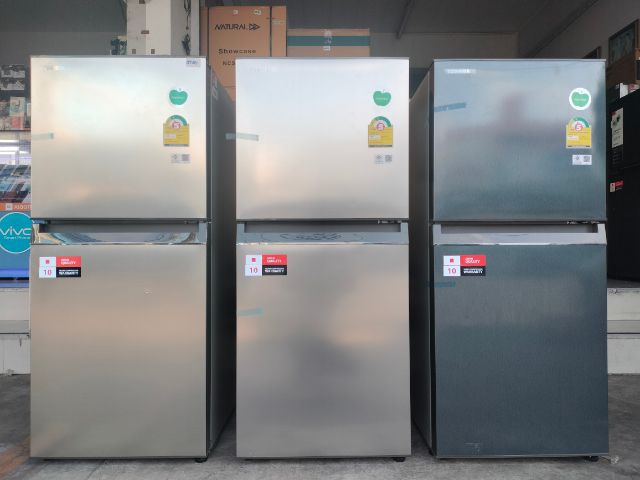 ตู้เย็น 2 ประตู toshiba 6.4 คิวเป็นสินค้าใหม่ยังไม่ผ่านการใช้งานประกันศูนย์ toshiba ราคา 4,900 บาทสนใจโทร 085-386-1317 รูปที่ 3