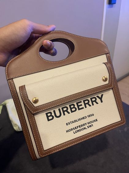 BURBERRY Pocket Bag รูปที่ 3