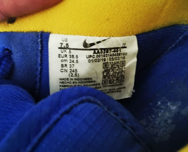 Nike Air สีนำเงิน-เหลือง 38.5  รูปที่ 4