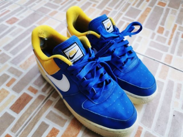 Nike Air สีนำเงิน-เหลือง 38.5 